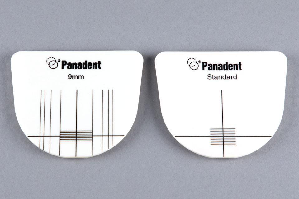Figure 18 - Golden Proportion (left) and Standard (right) Waxing Guides.